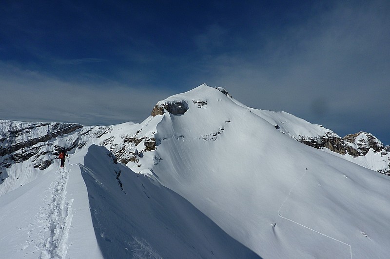 #5 Tête Colonney : Montée par la crête des Lindars (en ski et peaux c Tête Colonney : Montée par la crête des Lindars (en ski et peaux c'est étroit) pour nous et par Monthieu pour d'autres