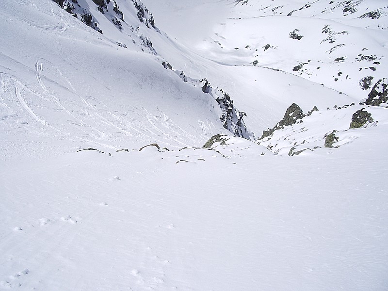 #1 Couloir du bas : En montant au-dessus du Vénétier Couloir du bas : En montant au-dessus du Vénétier