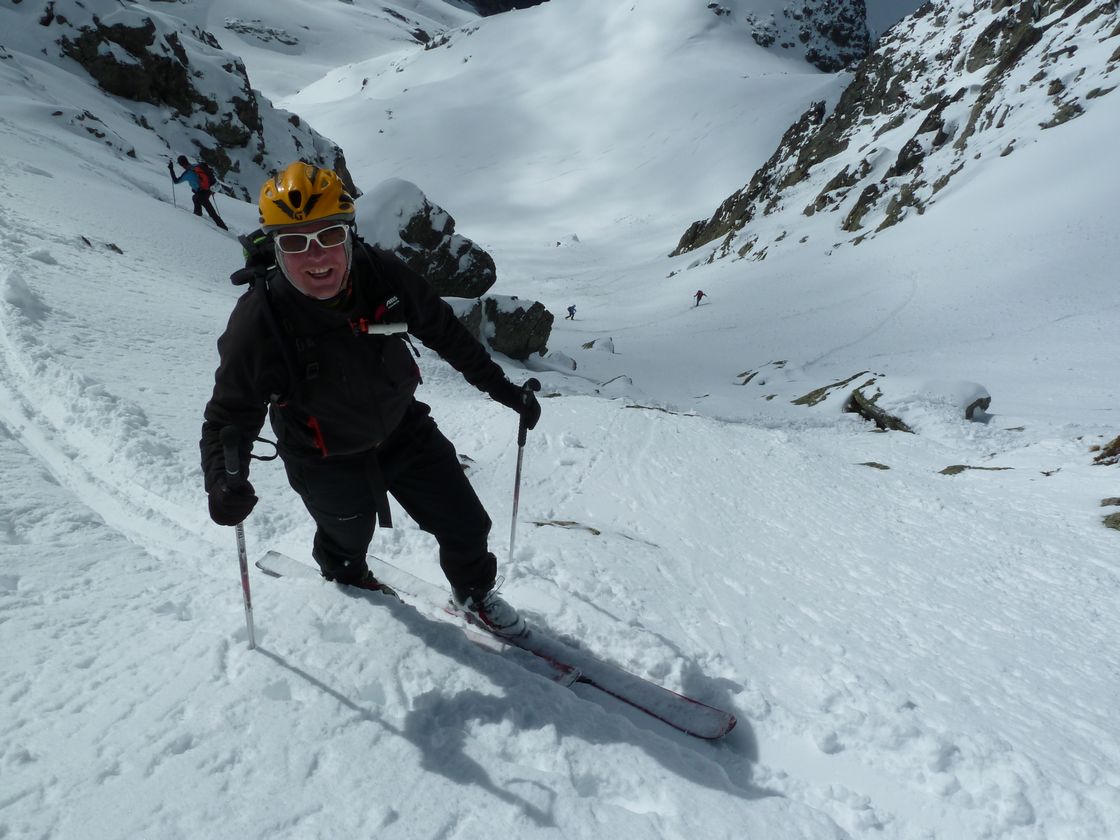 #10 Dent du Pra-Cime de la Jasse : David en termine avec la partie raide - une vue de l Dent du Pra-Cime de la Jasse : David en termine avec la partie raide - une vue de l'enneigement exceptionnel de cette fin Mai