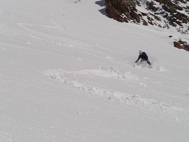 Ski vintage : Des fois on se demande si les grdes courbes sont pas plus efficaces;-)