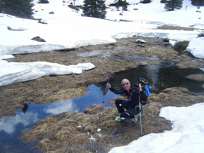 #6 Mare en dessous des Pourettes : ambiance bucolique. ça passe en ski plus loin.... Mare en dessous des Pourettes : ambiance bucolique. ça passe en ski plus loin....