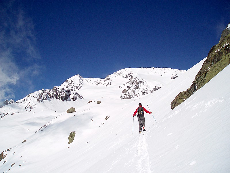 #9 Le plus haut des lieux : Direction le lac des Quirlies Le plus haut des lieux : Direction le lac des Quirlies