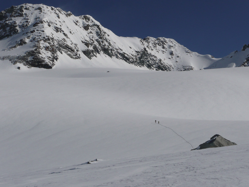 Glacier de Gébroulaz : Glacier paisible, le ventre plein de neige