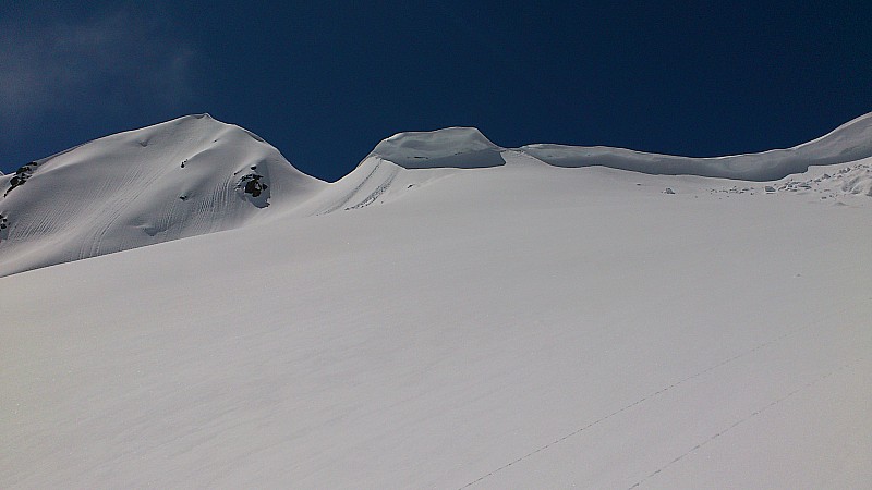 #16 Sous le col de Voutray : Belles formes et pour une fois pas trop dangereux ( pas de pente derrière) Sous le col de Voutray : Belles formes et pour une fois pas trop dangereux ( pas de pente derrière)