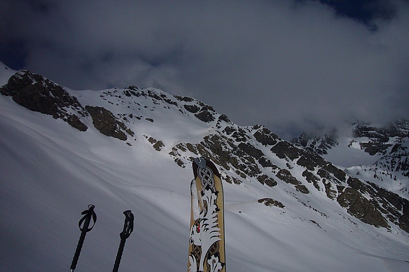 #3 Je rechausse après la descente du couloir Nord Je rechausse après la descente du couloir Nord