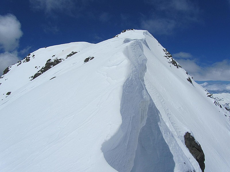 #43 MT Ténibre : Grosse corniche sur toute l MT Ténibre : Grosse corniche sur toute l'arête