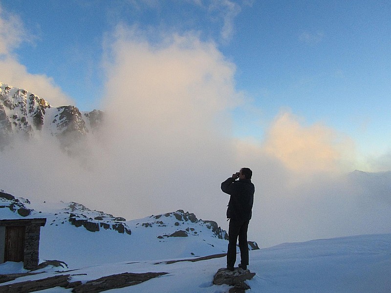 #15 Coucher du soleil : La nuit tombe et le brouillard monte Coucher du soleil : La nuit tombe et le brouillard monte
