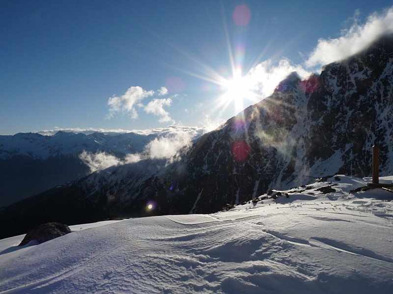 #14 Le soleil ne va pas tarder : à se coucher. Le soleil ne va pas tarder : à se coucher.