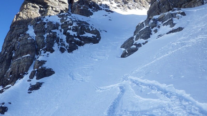 #12 le passage étroit en bas du couloir, tip-top! le passage étroit en bas du couloir, tip-top!