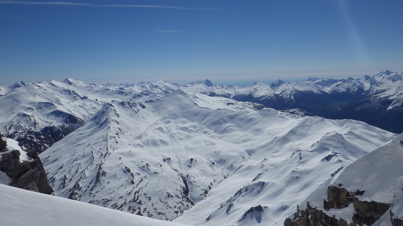 #10 vue du côté du Pic Lombard, du petit Roche Brune; encore bien enneigé dans ce secteur! vue du côté du Pic Lombard, du petit Roche Brune; encore bien enneigé dans ce secteur!