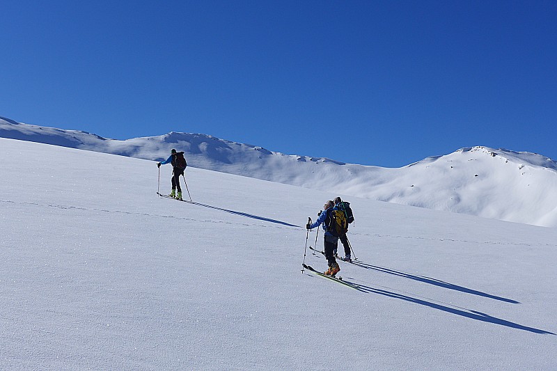 #2 Clot des Thures : ça monte tranquille sur une neige toute lisse. Clot des Thures : ça monte tranquille sur une neige toute lisse.