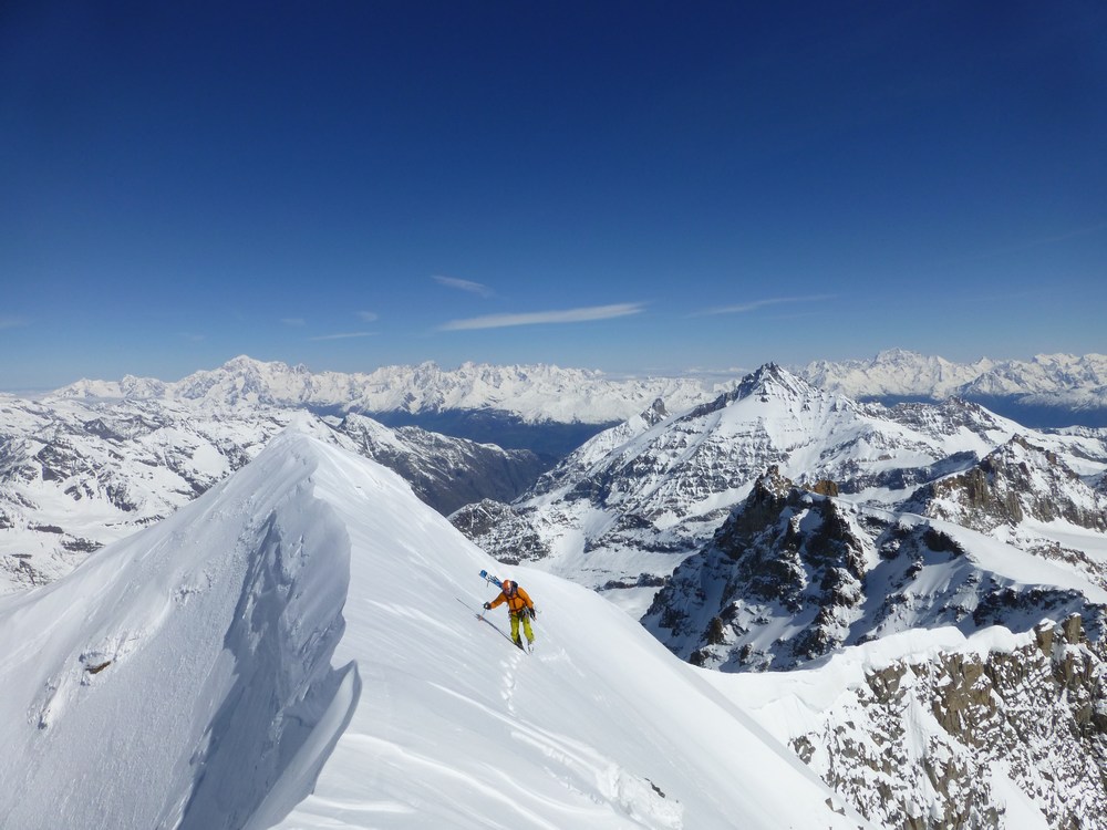 #5 Louis en termine : Sur fond de ... montagnes Louis en termine : Sur fond de ... montagnes