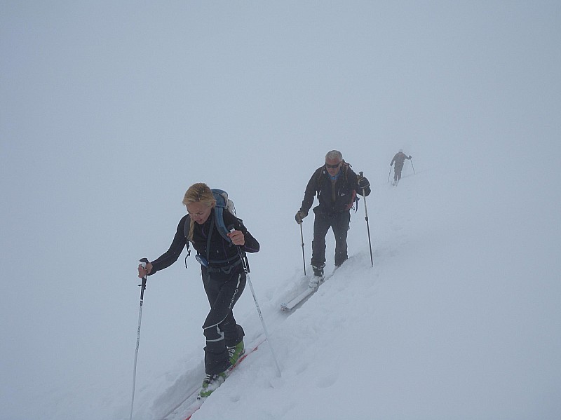 #4 La suite et fin : derniers mètres pas top au niveau visi, mais au moins il ne faisait pas froid La suite et fin : derniers mètres pas top au niveau visi, mais au moins il ne faisait pas froid