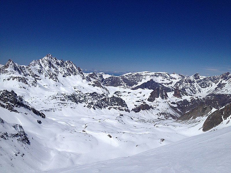 #11 Aiguille de Chambeyron : et vallon de Marinet. Aiguille de Chambeyron : et vallon de Marinet.