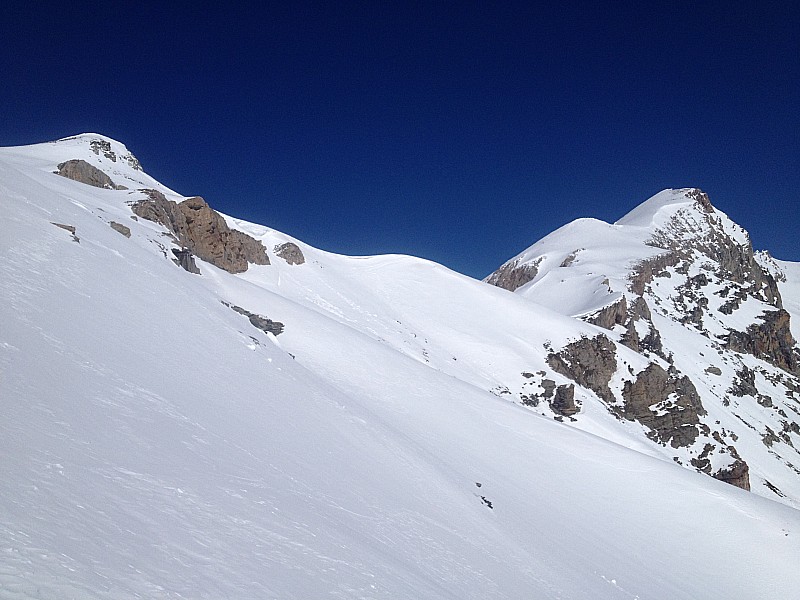 #5 la pente terminale : du Mont Maniglia. la pente terminale : du Mont Maniglia.