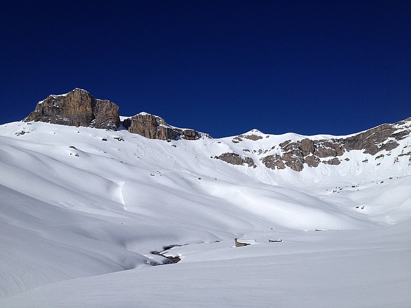 #4 Bassa di Terrarossa 2838m : ça passe en ski. Bassa di Terrarossa 2838m : ça passe en ski.
