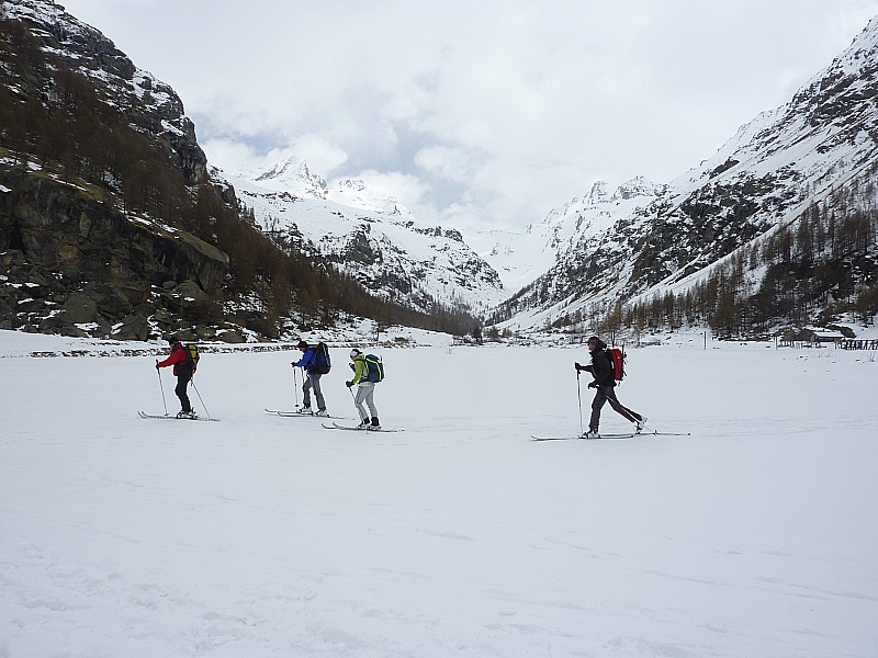 #2 Départ : skis aux pieds... c Départ : skis aux pieds... c'est le luxe