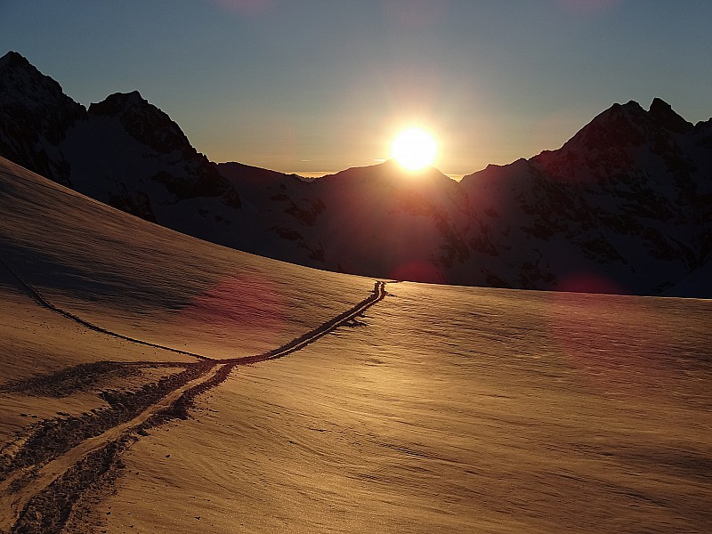 #8 on se retourne : pour voir ce qui nous réchauffe la couenne on se retourne : pour voir ce qui nous réchauffe la couenne