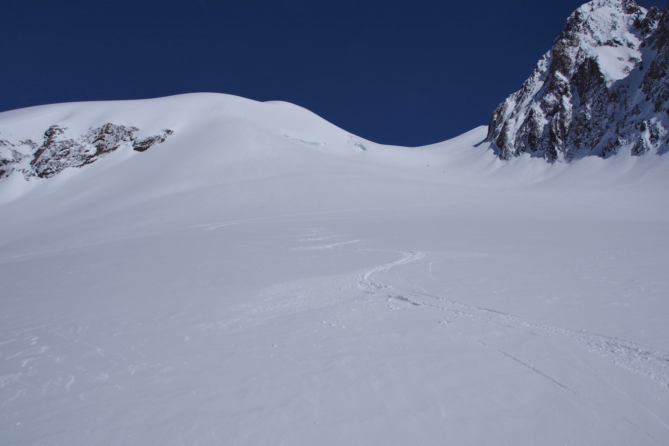 #11 La descente : Neige superbe sur le glacier. La descente : Neige superbe sur le glacier.