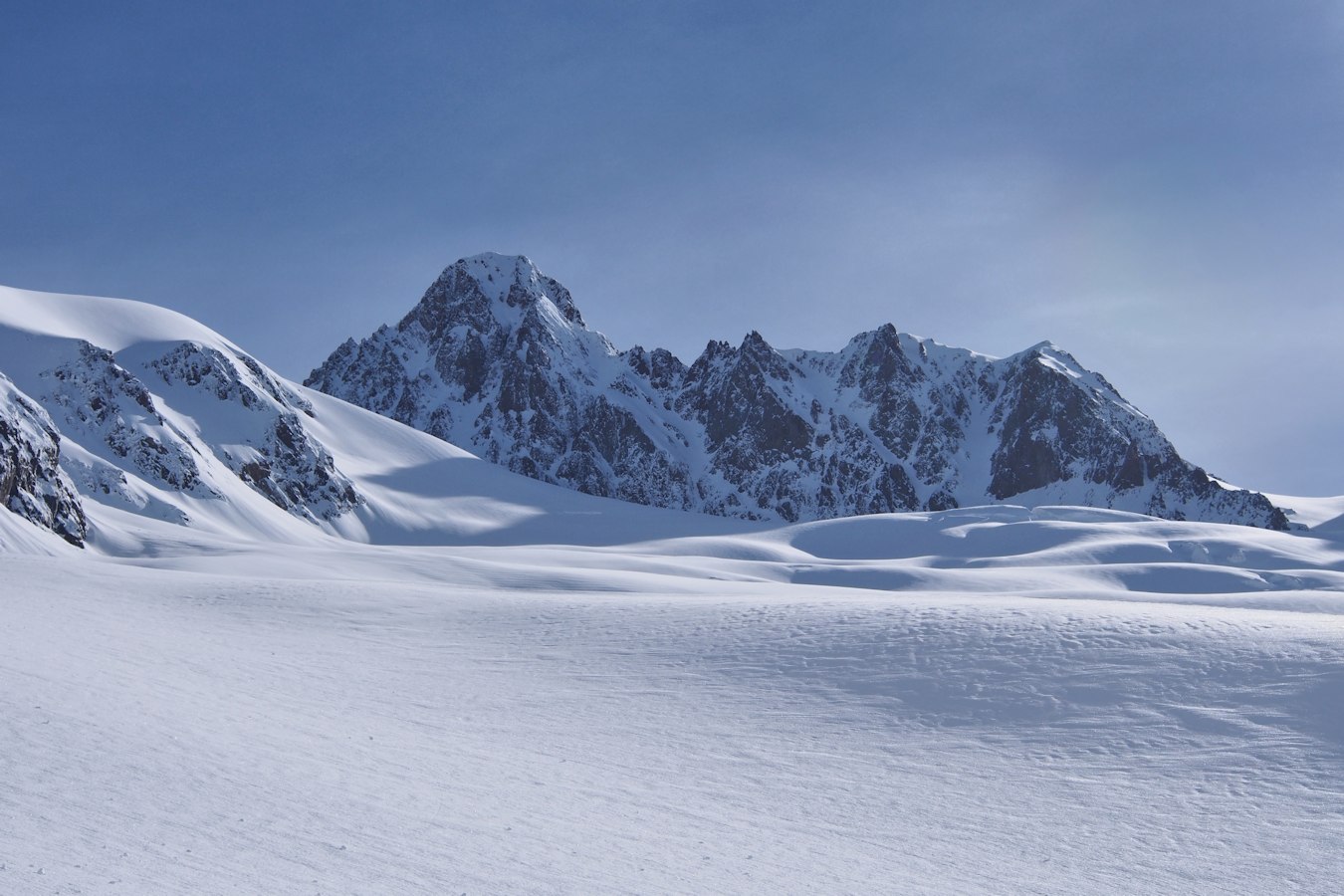#4 Le glacier : Et l Le glacier : Et l'Aiguille des Glaciers.