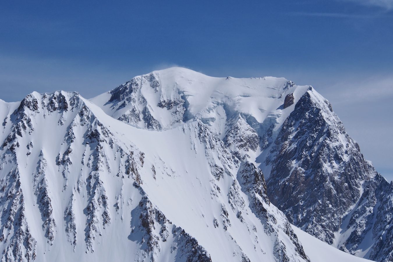Le maitre des lieux : Le Mont Blanc versant Italien.