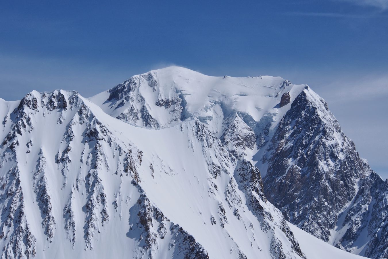 #9 Le maitre des lieux : Le Mont Blanc versant Italien. Le maitre des lieux : Le Mont Blanc versant Italien.