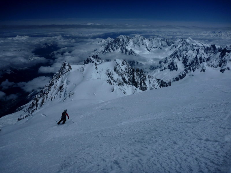 #13 4810 : et on redescente par la, a ski en poudre face nord 4810 : et on redescente par la, a ski en poudre face nord