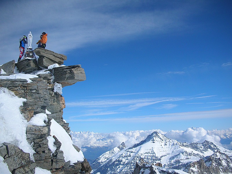 #12 Summit !!! : Plateforme sommitale et prière de rigueur ! Summit !!! : Plateforme sommitale et prière de rigueur !