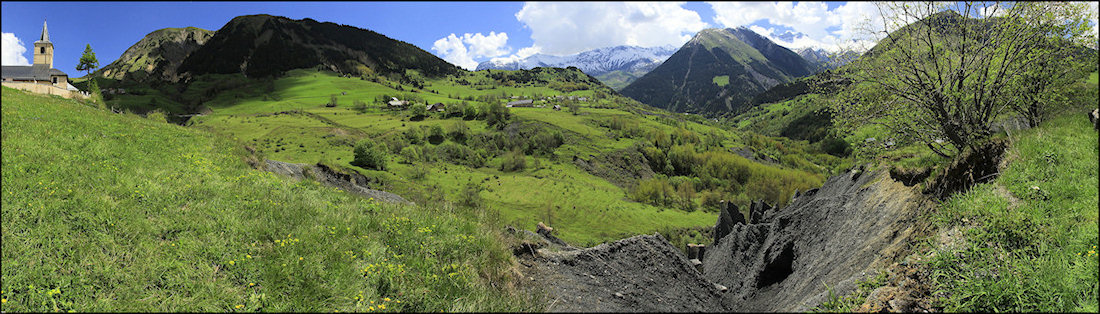 #8 en rentrant à la maison : A Saint Jean d en rentrant à la maison : A Saint Jean d'Arve : après une matinée dans des contrées encore exceptionnellement enneigées, c'est bon de voir du vert.