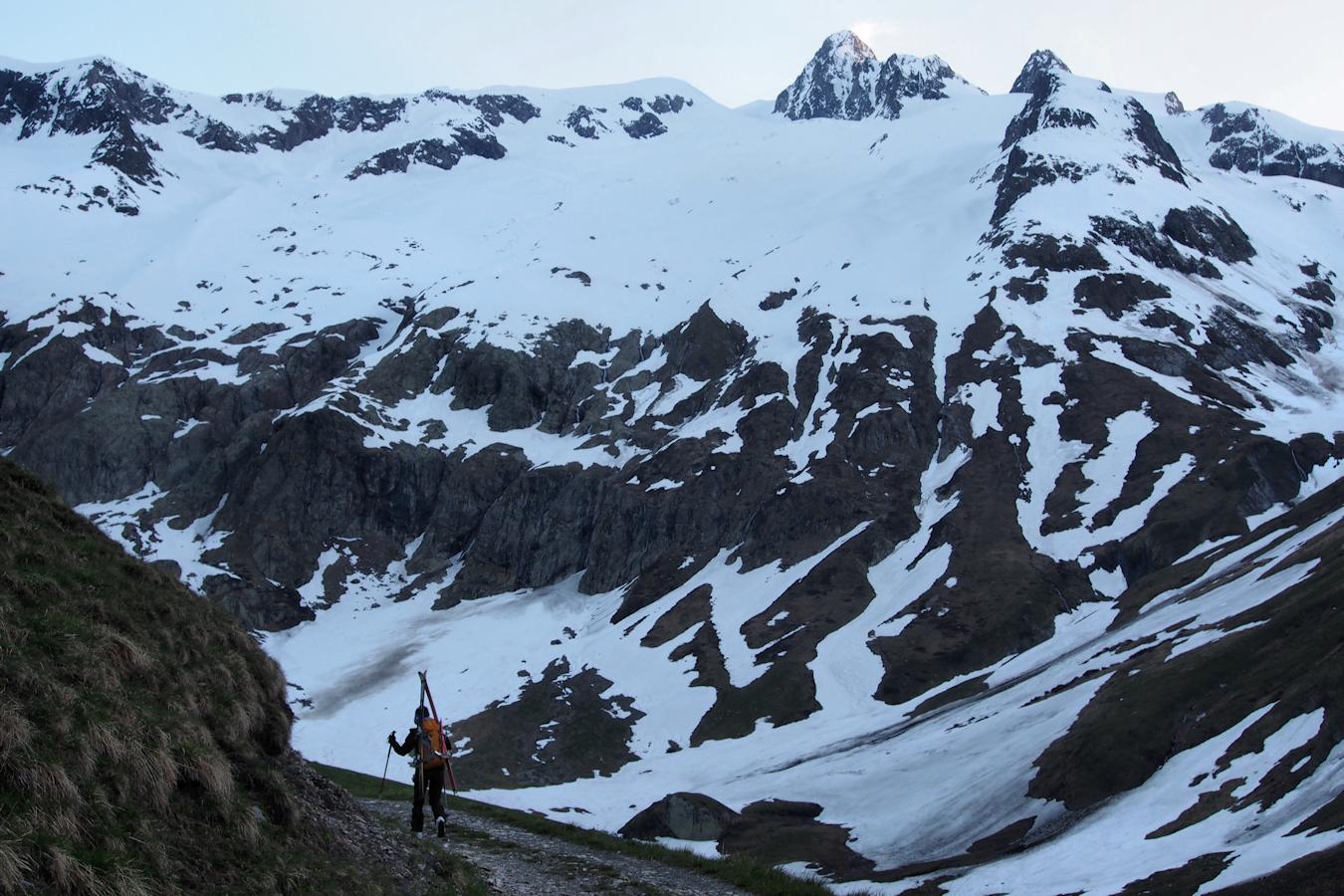 #2 Au delà des Lanchettes : Vue sur l Au delà des Lanchettes : Vue sur l'itinéraire de montée;