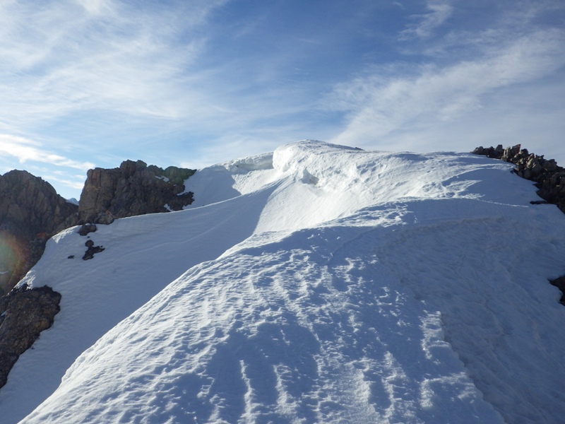 #3 petite corniche sur l petite corniche sur l'arête.