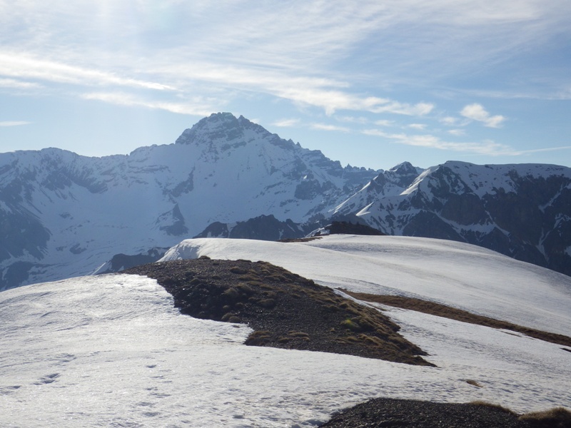 #4 vue sur le roche Brune, l vue sur le roche Brune, l'enneigement y est encore correct.
