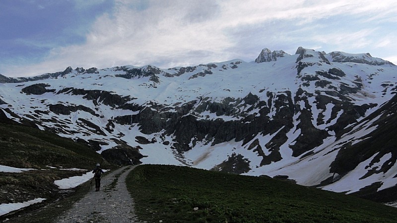 #1 Aiguille des Glaciers : Au départ, vue sur l Aiguille des Glaciers : Au départ, vue sur l'ensemble de l'itinéraire