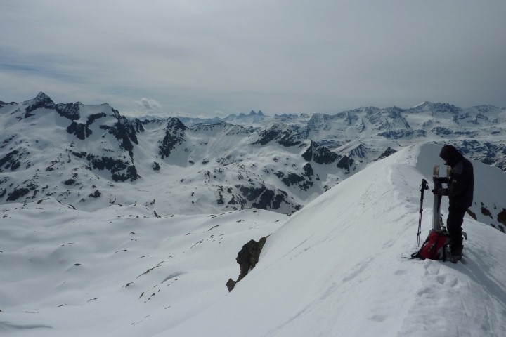 Pic de la Belle Etoile : Au sommet, encore beaucoup de neige vers les lacs