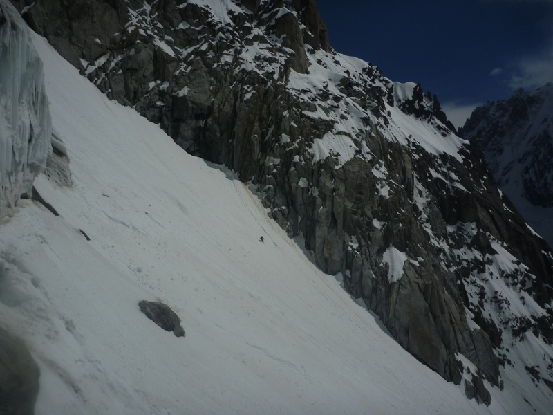 #15 Chardonnet : Les grandes pentes sous le couloirs sont bien molles, mais bon, ca skie Chardonnet : Les grandes pentes sous le couloirs sont bien molles, mais bon, ca skie
