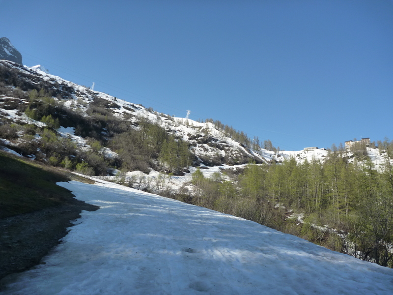 #1 Chardonnet : 500m de portage efficace depuis l Chardonnet : 500m de portage efficace depuis l'Argentiere et l'on peut chausser, pas si mal pour un 7 Juin.