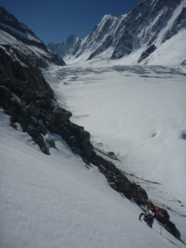 #4 Chardonnet : Montee sur la moraine, le matin ca va... Chardonnet : Montee sur la moraine, le matin ca va...
