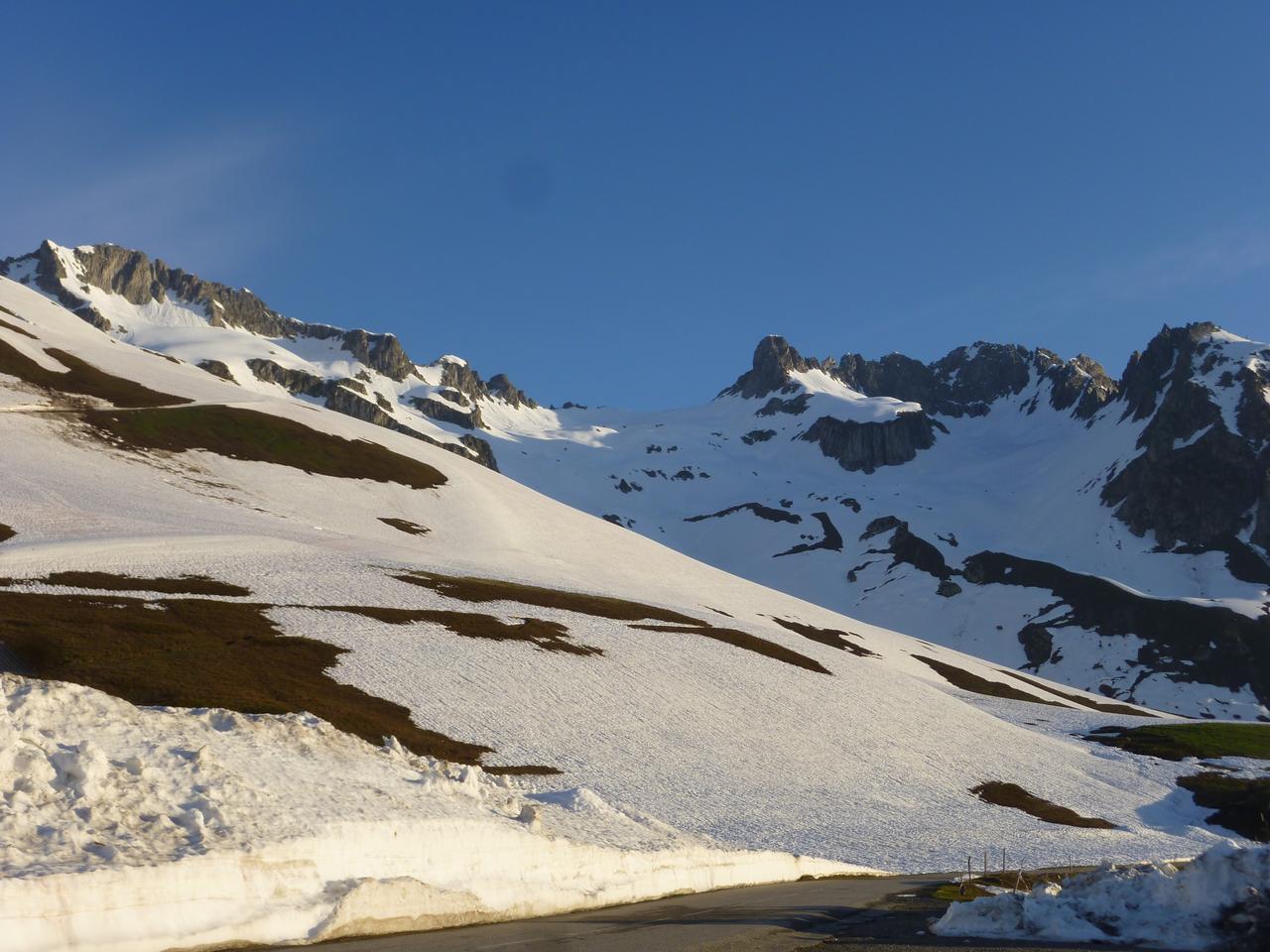 #1 col de la Madelaine : Il reste de la neige encore pour quelques temps! col de la Madelaine : Il reste de la neige encore pour quelques temps!