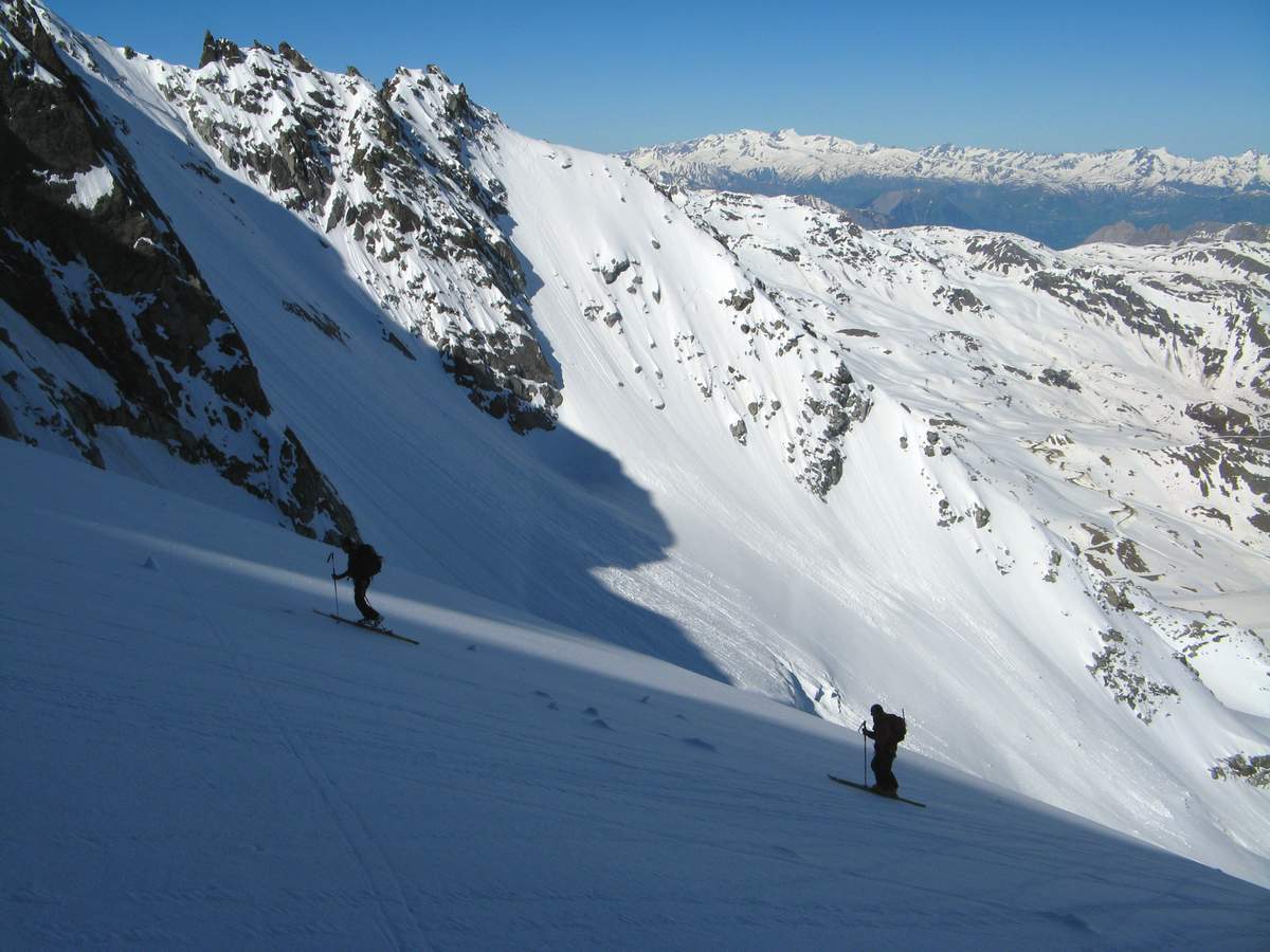 #2 Aiguille de Peclet : Vue sur la NE du Roc des Saint-Pères Aiguille de Peclet : Vue sur la NE du Roc des Saint-Pères