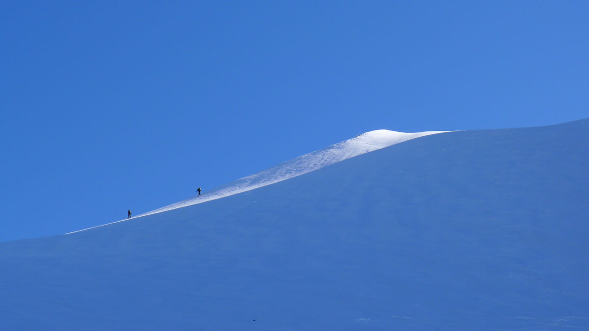 #12 Pente sommitale : On n Pente sommitale : On n'aura le soleil que sous le sommet