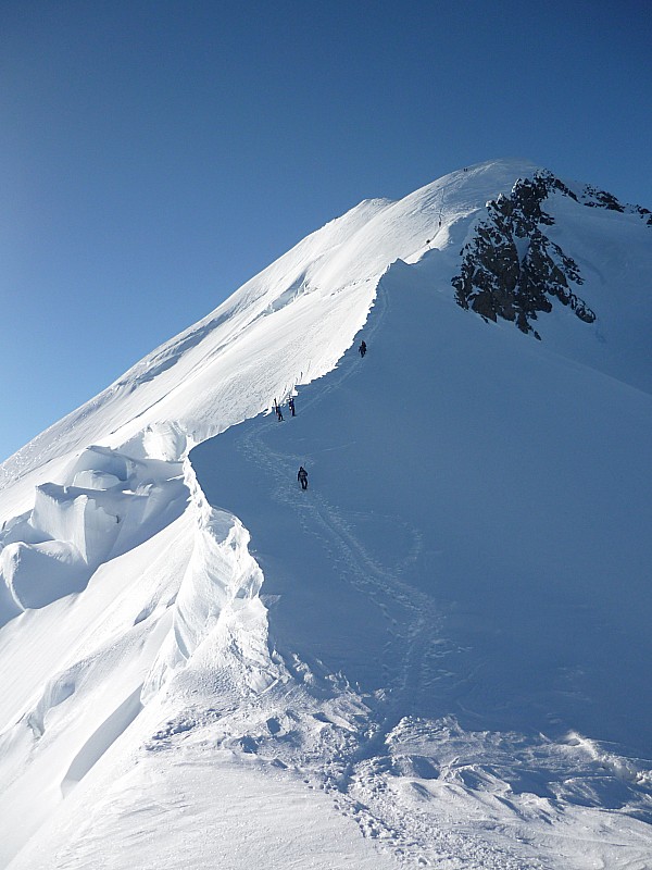 #12 reste qques centaines de m : Sur l reste qques centaines de m : Sur l'arête des bosses