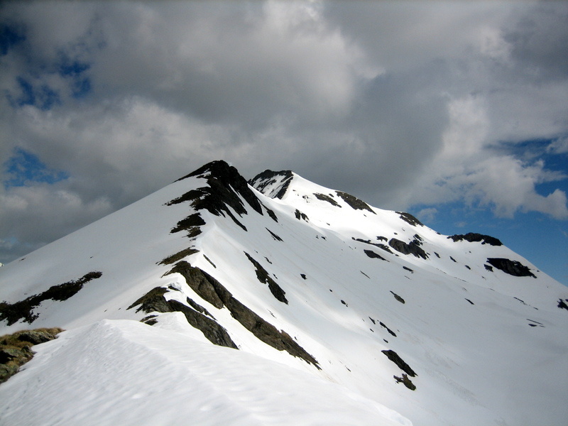 #6 Montée au pimené : Une belle balade en crète! Un beau belvédère, mais du beau ski aussi. Montée au pimené : Une belle balade en crète! Un beau belvédère, mais du beau ski aussi.