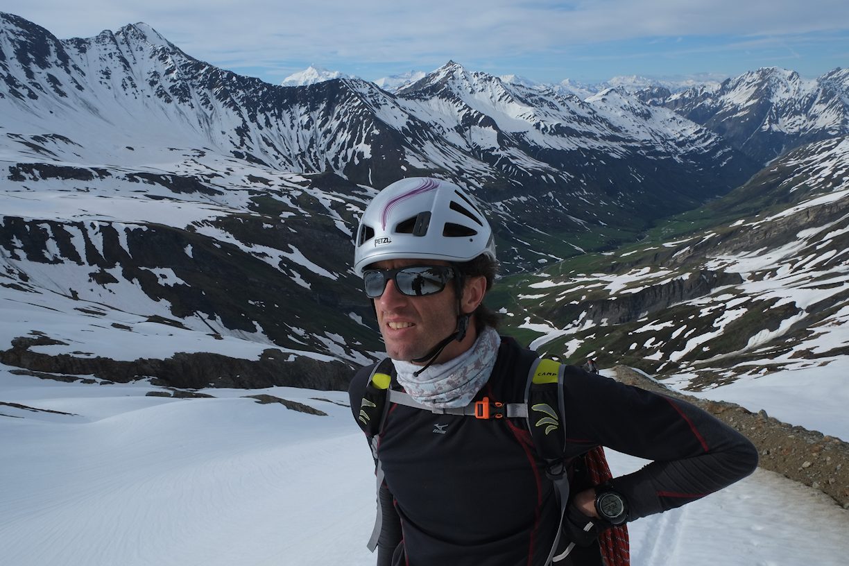 #8 Aiguille des Glaciers : Raphael apprécie le paysage ! Aiguille des Glaciers : Raphael apprécie le paysage !