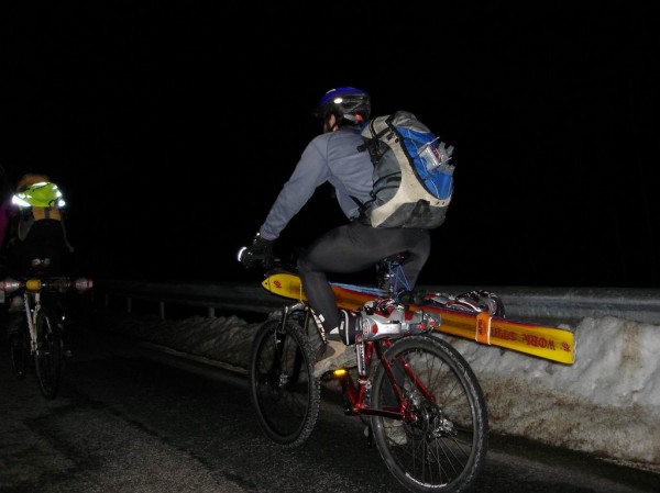 #1 patin à roulettes : Dim sur son wélo. patin à roulettes : Dim sur son wélo.