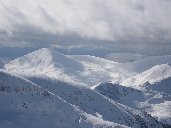 #2 pérollier et grand serre : le perollier et le grand serre bien blancs,ce sont les vacanciers qui vont être contents pérollier et grand serre : le perollier et le grand serre bien blancs,ce sont les vacanciers qui vont être contents