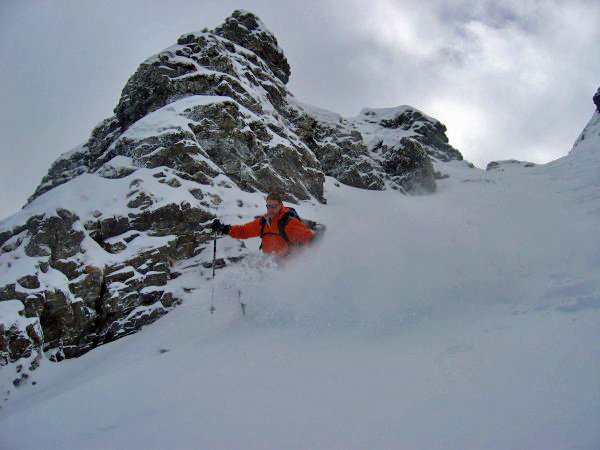 #6 Couloir NE du Barlet : Franck fait voler la poudre Couloir NE du Barlet : Franck fait voler la poudre