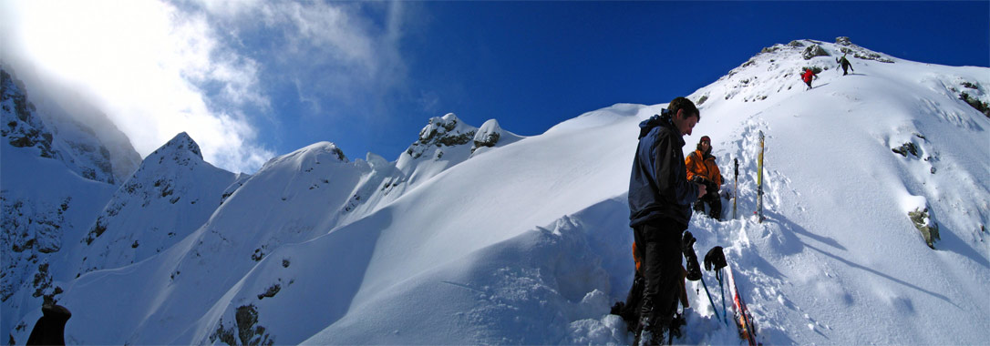 #1 Couloir NE : La sortie du couloir, et à droite l Couloir NE : La sortie du couloir, et à droite l'antécîme 2306m.