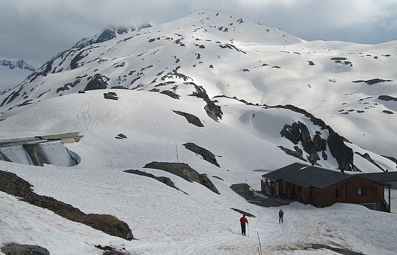 #3 condition bien hivernale : sur fond d condition bien hivernale : sur fond d'aiguille de la Laisse