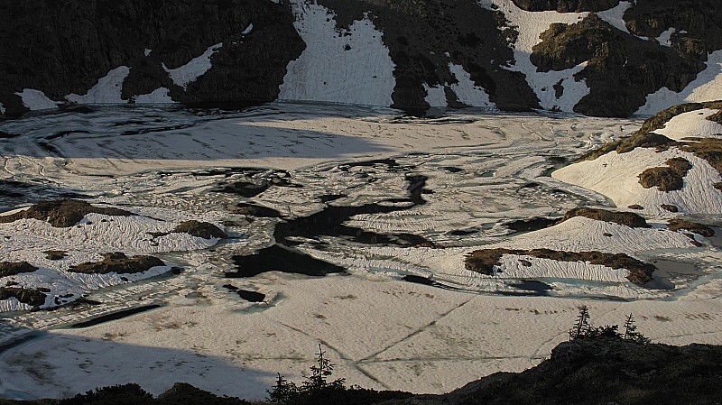 #3 Roberts : Bon les lacs ne sont pas encore très bien dégelés pour les baigneurs non plus! Gare aux pingouins qui traversent! Roberts : Bon les lacs ne sont pas encore très bien dégelés pour les baigneurs non plus! Gare aux pingouins qui traversent!