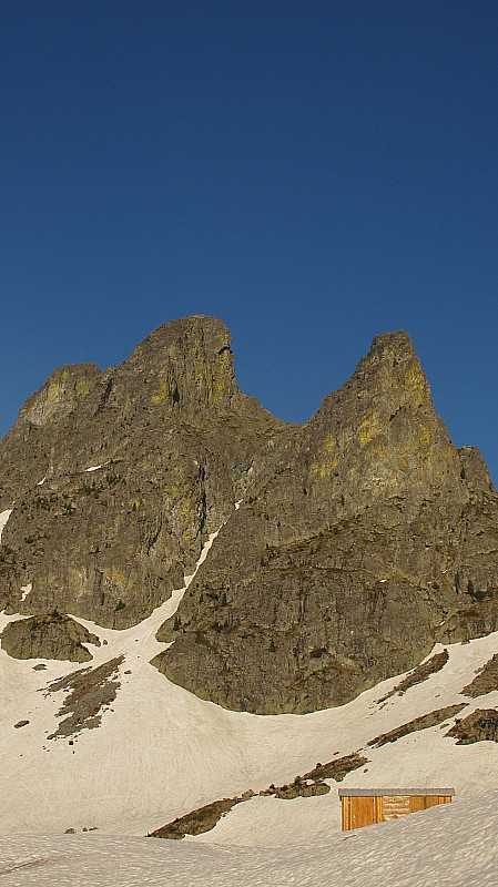 #5 Couloir des roberts : La ligne est encore bien belle! Couloir des roberts : La ligne est encore bien belle!